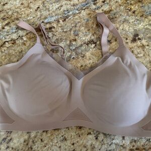 CrossOver Wireless Bra
Honeylove large